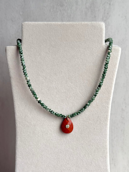 Tierra Viva beaded necklace