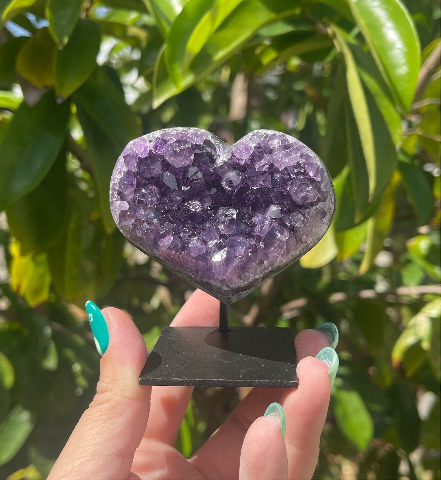 Amethyst heart on stand